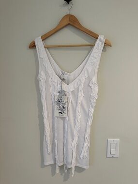NWT Y LONDON White Ruffle Sleeveless Tank Top.